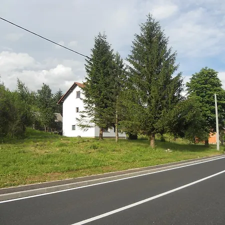 Apartman Dosen Licko Petrovo Selo Exterior photo
