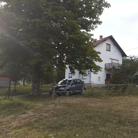 Apartman Dosen Licko Petrovo Selo Exterior photo