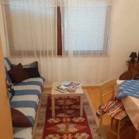 Apartman Dosen Licko Petrovo Selo Exterior photo