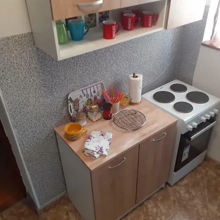 Apartman Dosen Licko Petrovo Selo Exterior photo